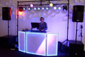 dj petrecere evenimente